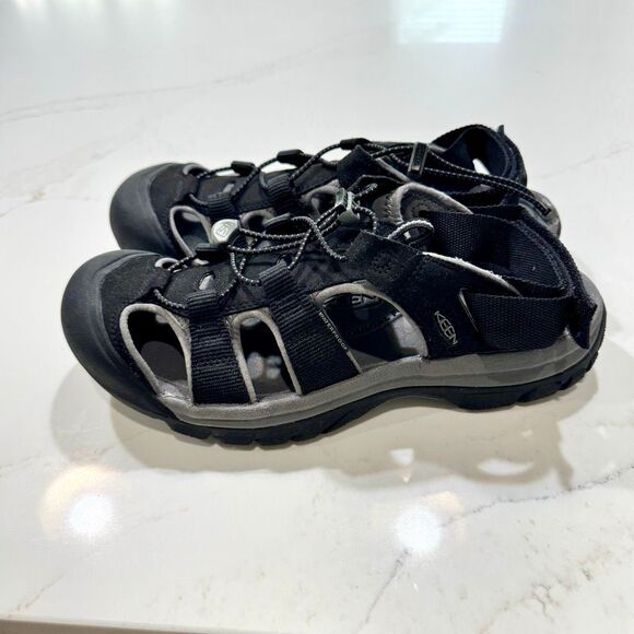 Keen Black Newport H2O Sandals. Black. Men’s 10.5. main image 5